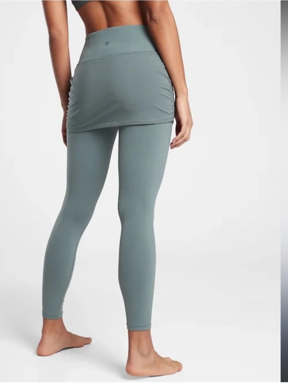 Athleta Elation 2 in 1 7/8 Tight Green Skirted Leggings Yoga Pants medium modest - Picture 1 of 7